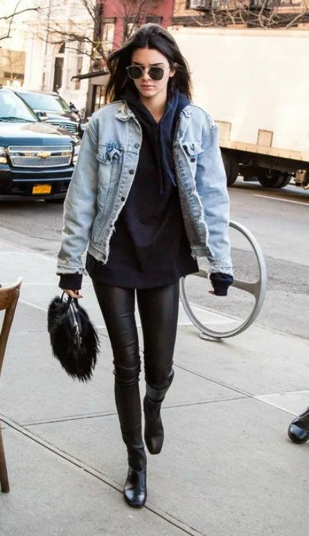 ÜNLÜLERDEN DENIM CEKET KOMBİN ÖNERİLERİ n