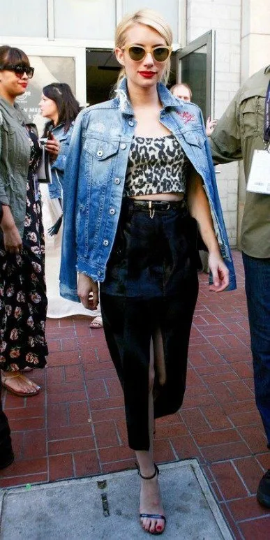 ÜNLÜLERDEN DENIM CEKET KOMBİN ÖNERİLERİ vcc