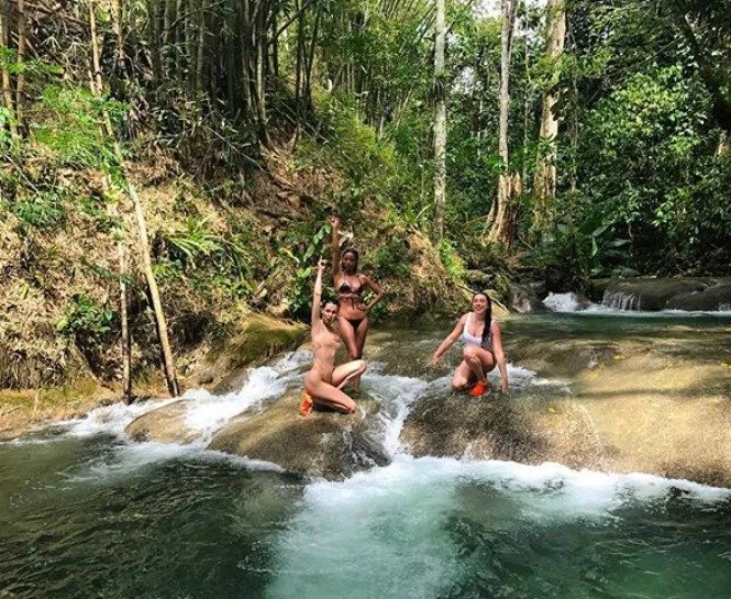 BELLA HADID'İN KISKANDIRAN JAMAICA TATİLİ 76