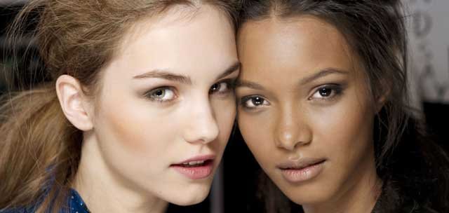 EN YENİ 9 RENKLİ NEMLENDİRİCİ