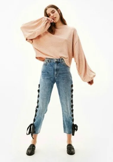 KISA BOYLU KIZLAR İÇİN YENİ SEZONDAN PANTOLON ÖNERİLERİ rew