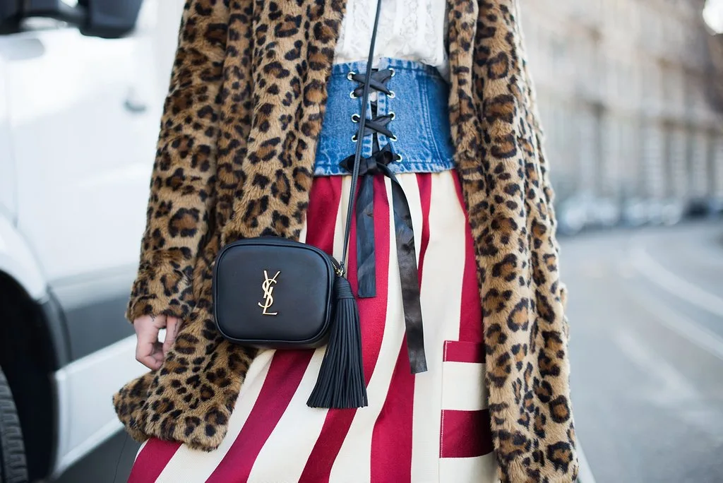 KORSE TRENDİNİ SOKAK STİLİNE UYARLAMANIN 7 YOLU (6)