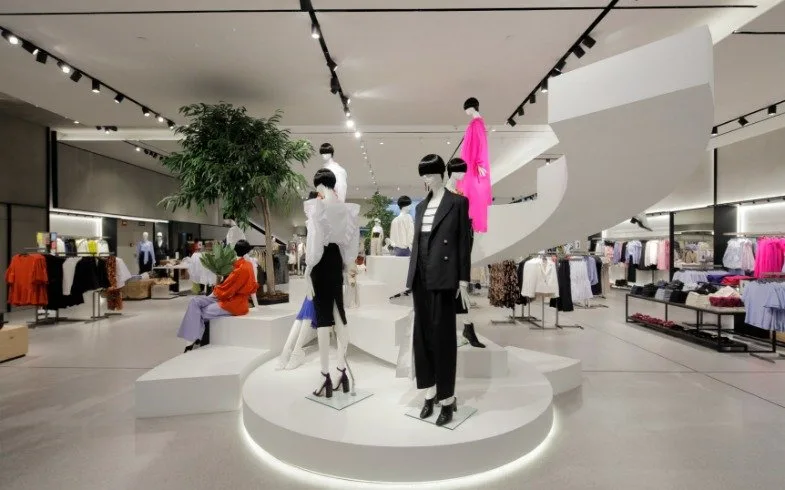 MANGO'NUN MADRİD SERRANO'DA AÇILAN YENİ FLAGSHIP STORE'U as