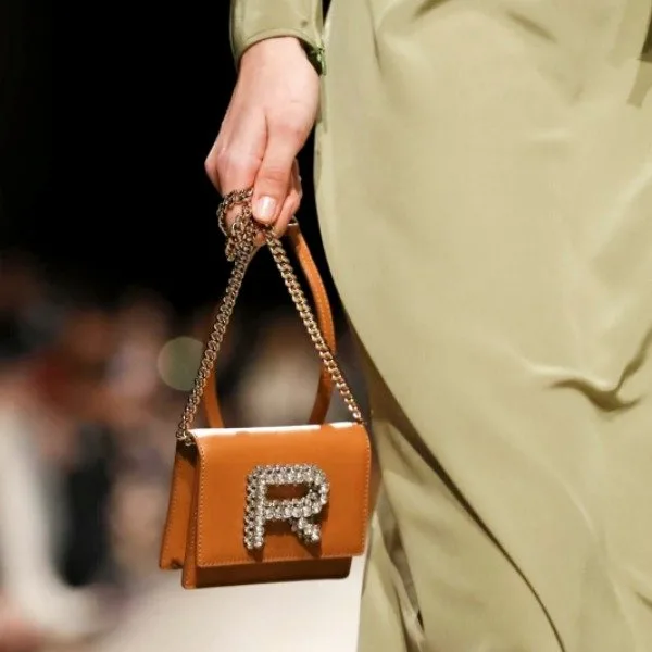 ROCHAS 2017 SONBAHAR KIŞ KOLEKSİYONUN KALP ÇALAN DETAYLARI 432