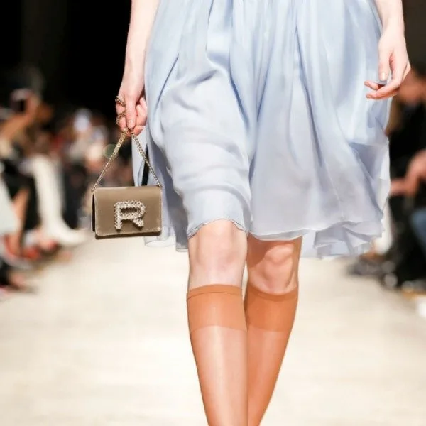 ROCHAS 2017 SONBAHAR KIŞ KOLEKSİYONUN KALP ÇALAN DETAYLARI cds