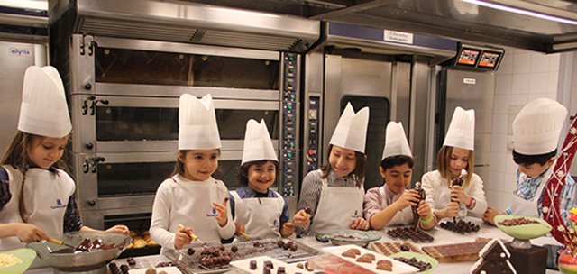 ÇÜNKÜ ‘ANNE’, ‘MUTLULUK’ DEMEK…