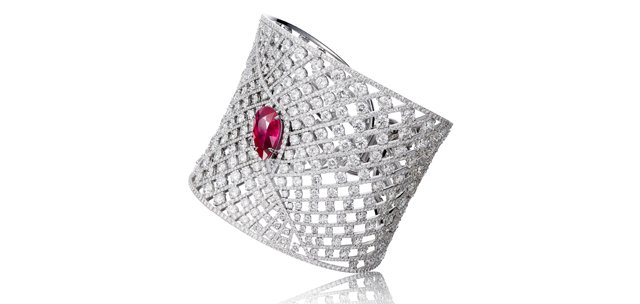 ADLER’İN BÜYÜLEYİCİ PALAIS DES VENTS’İ