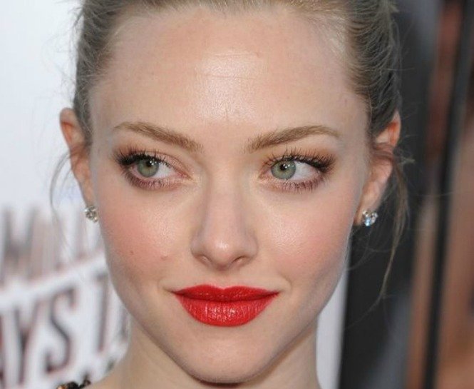 GÖZLERİNİZİN DAHA BÜYÜK GÖRÜNMESİNİN 5 KOLAY YOLU