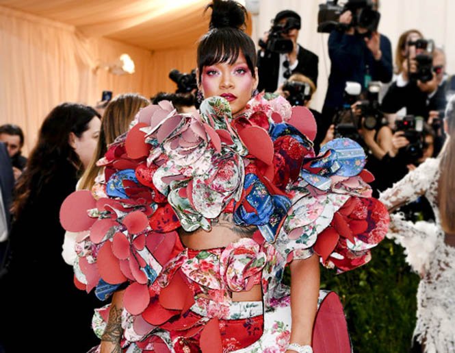 MET GALA 2017’DEN ÖNE ÇIKAN GÖRÜNÜMLER