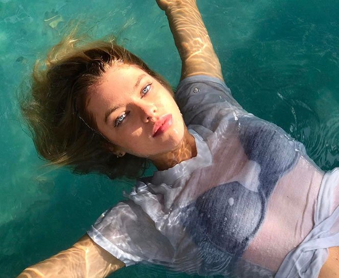 HAFİF VE TAZE BİR YAZ MAKYAJI İÇİN İHTİYACINIZ OLAN ÜRÜNLER