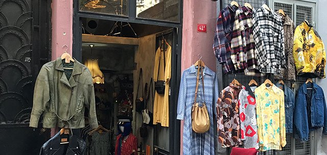 BÜYÜKANNENİZİN GARDIROBUNDA SEYAHAT ETMEYE HAZIR MISINIZ?