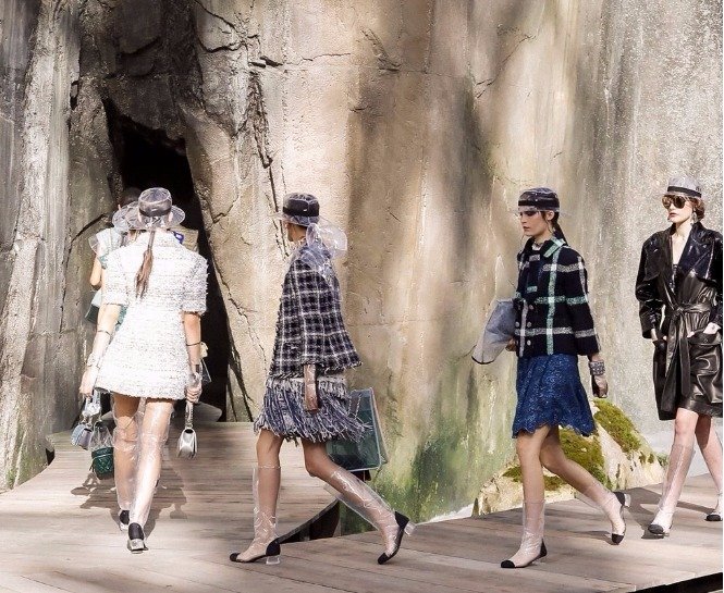 PARİS MODA HAFTASI’NDA CHANEL RÜZGARI
