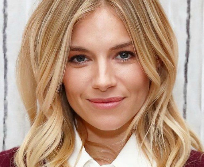 DOĞAL PARLAKLIK VEREN EN İYİ 5 AYDINLATICI