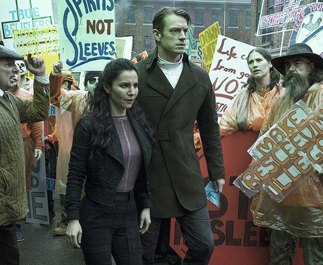 BU KIŞ BATTANİYE ALTINDA BAŞLAMANIZ GEREKEN 6 YENİ DİZİ