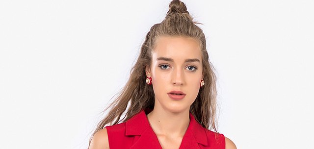 SEVGİLİLER GÜNÜ İÇİN ARADIĞIN “O” KIRMIZI ELBİSEYİ BULDUK!