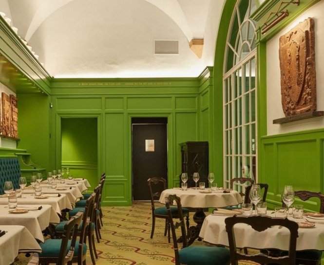 GUCCI GARDEN BÜYÜLEYİCİ ATMOSFERİYLE KAPILARINI AÇTI