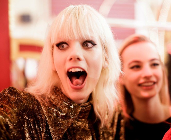 MİNİMALİST BİR MAKYAJ İÇİN İHTİYACINIZ OLAN ÜRÜNLER