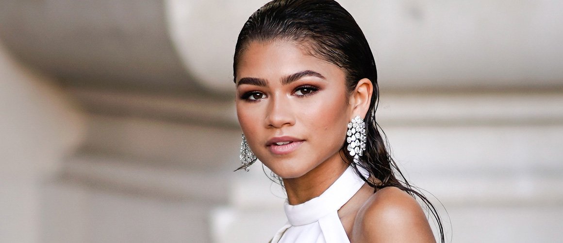 Uzun Süre Dayanan Makyaj İçin En İyi 15 Sabitleyici Pudra