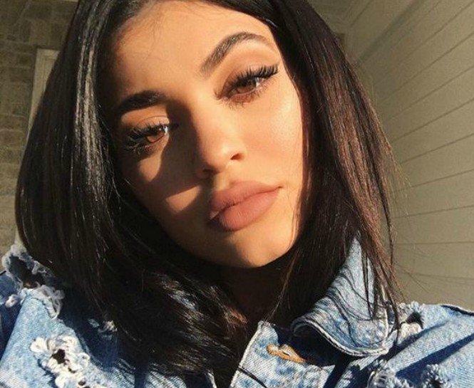 VAZGEÇİLMEZİNİZ OLMAYA ADAY EN İYİ 6 DUDAK KİTİ