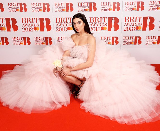 2018 BRIT AWARDS KIRMIZI HALISINDAN EN İYİ GÖRÜNÜMLER