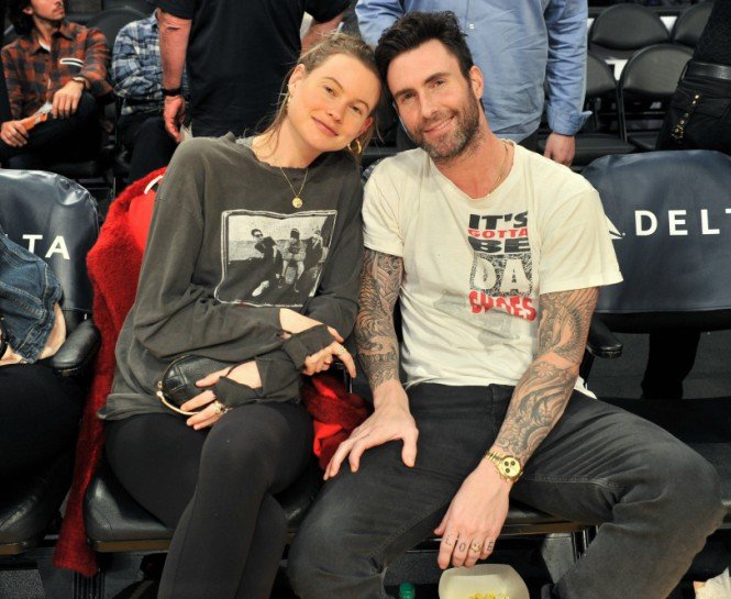 ADAM LEVINE VE BEHATI PRINSLOO’NUN BEBEKLERİNİN İLK FOTOĞRAFI
