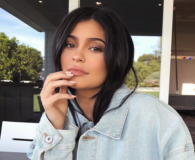 KYLIE JENNER’IN ÇOCUĞUNUN ADI BELLİ OLDU!