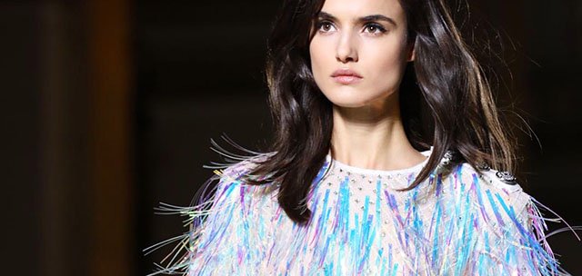 BALMAIN SONBAHAR/KIŞ 2018-19 DEFİLESİNİN DİKKAT ÇEKEN DETAYLARI