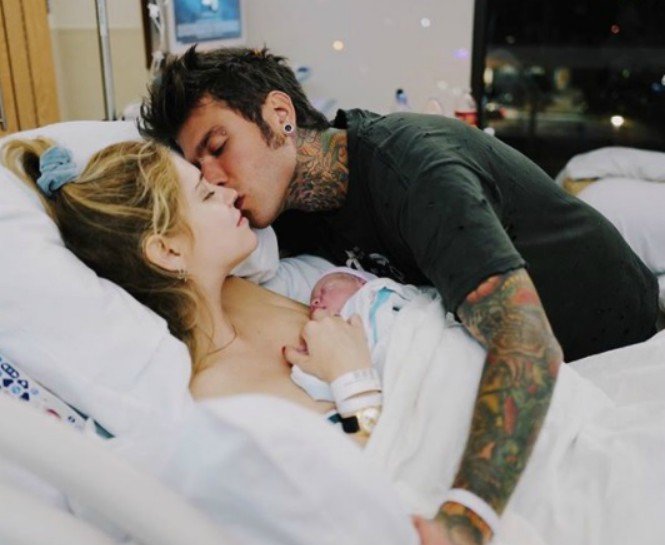 CHIARA FERRAGNI İLK BEBEĞİNE KAVUŞTU