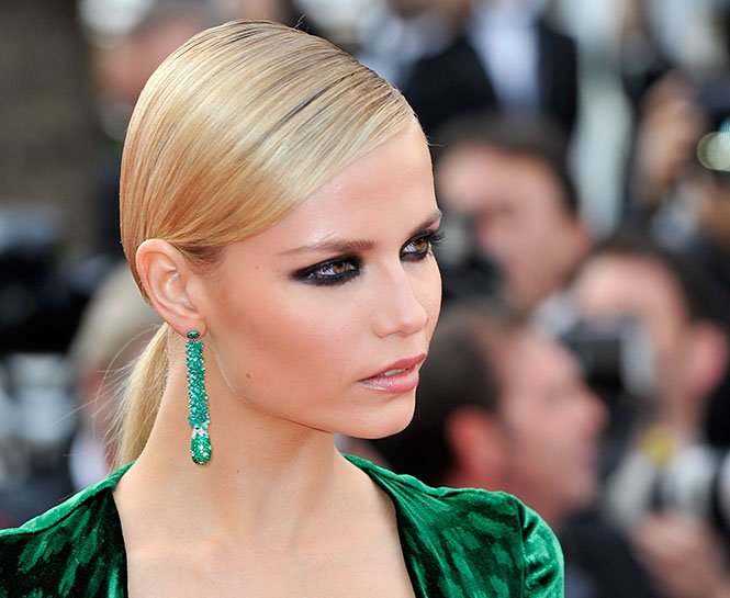 DRAMATİK SİYAH GÖZ MAKYAJI İÇİN İHTİYACINIZ OLAN 5 PRATİK ÜRÜN