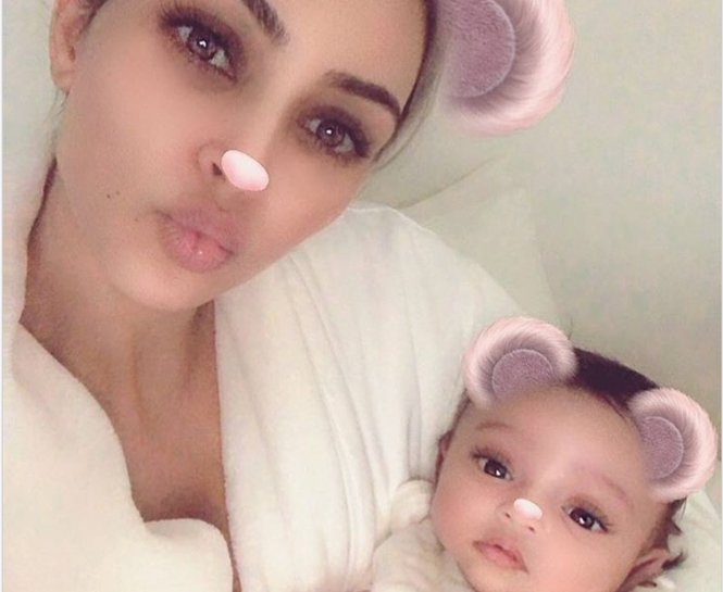 KIM KARDASHIAN VE OĞLU CHICAGO WEST’İN SEVİMLİ KARELERİ