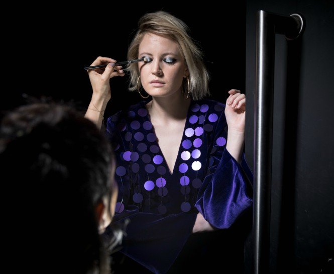 MELTEM ÖZBEK SONBAHAR / KIŞ 2018 DEFİLESİNİN GÜZELLİK GÖRÜNÜMLERİ