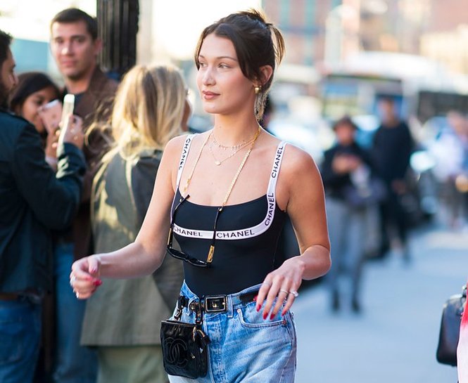 BELLA HADID’İN YAZ STİLİ HİLESİNİ UYGULAMAYA HAZIRIZ!
