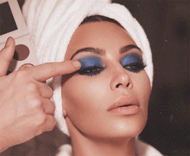 KIM KARDASHIAN FAVORİ DRUGSTORE MASKARASINI AÇIKLADI!
