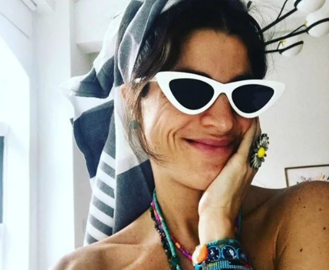 LEANDRA MEDINE’DEN AKSESUAR KULLANIMININ İNCELİKLİ YOLLARI