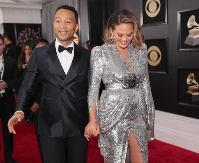 CHRISSY TEIGEN VE JOHN LEGEND İKİNCİ ÇOCUKLARINA KAVUŞTU