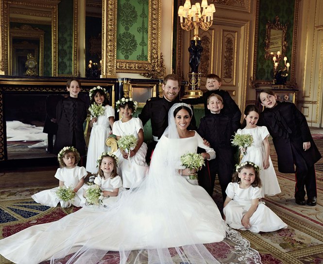 DÜĞÜN SONRASI İLK RESMİ KRALİYET FOTOĞRAFI GELDİ!