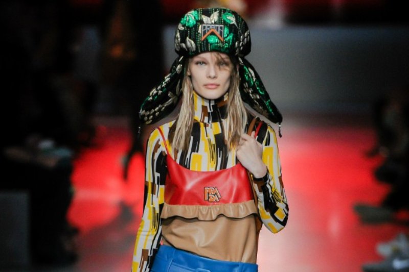 Prada Resort 2019 Koleksiyonunun En İyi Görünümleri