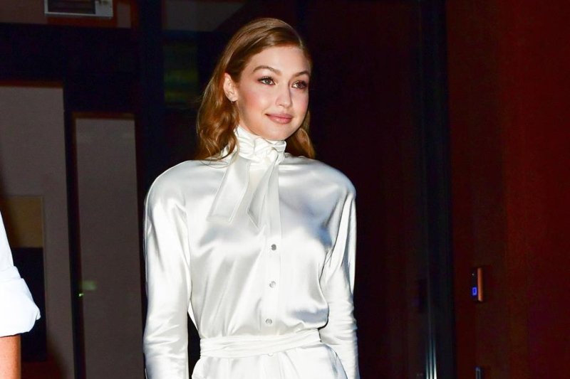 Gigi Hadid’in Gelinlikli Parti Stili