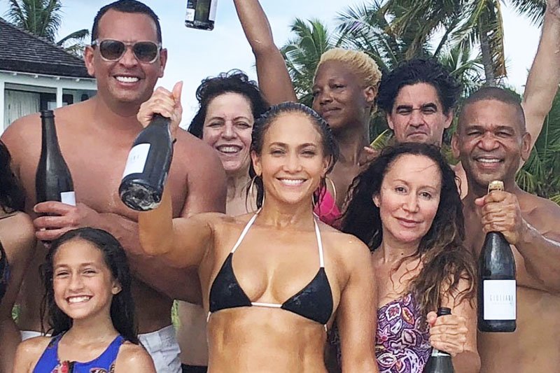 Jennifer Lopez’den 49 Yaş Karesi