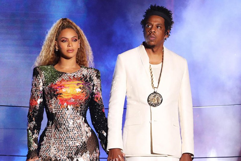 Beyonce ve Jay Z Sahnede Tehlikeli Dakikalar Yaşadı!
