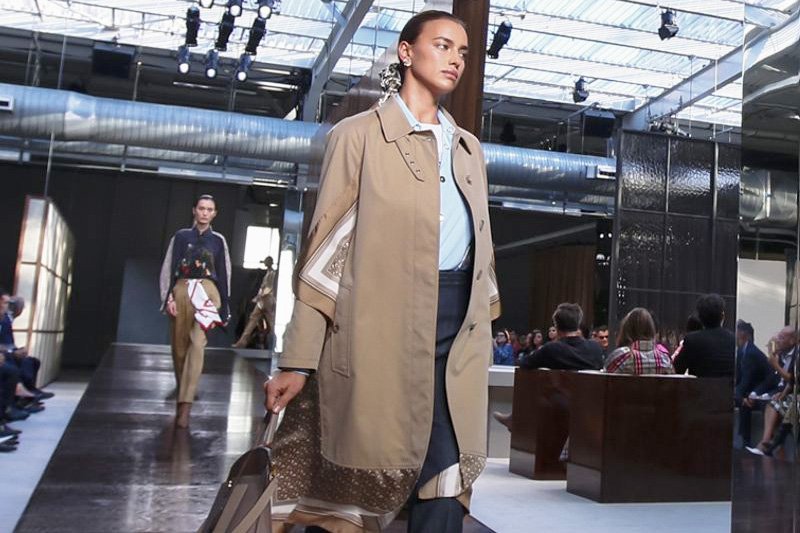 Riccard Tisci’nin Burberry İçin Hazırladığı İlk Koleksiyondan Öne Çıkanlar