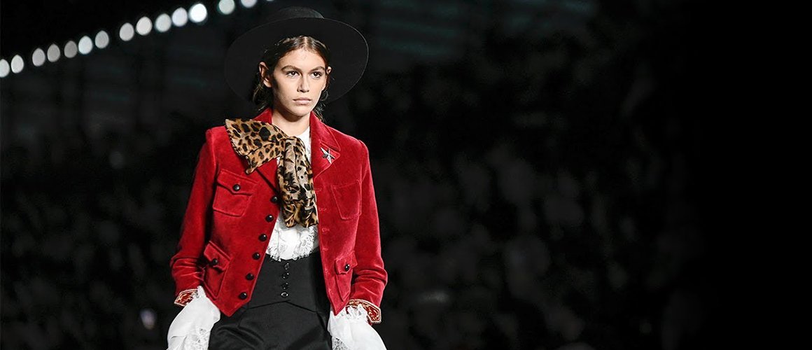 Saint Laurent İlkbahar / Yaz 2019 Defilesinden Öne Çıkan Görünümler