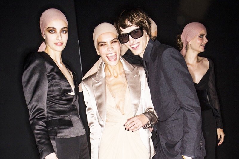 Tom Ford İlkbahar/Yaz 2018 Defilesinden Öne Çıkan Görünümler