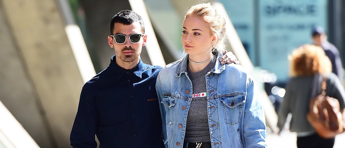 Sevgilerini Aynı Dövmeyi Taşıyarak Gösteren Ünlü İsimler