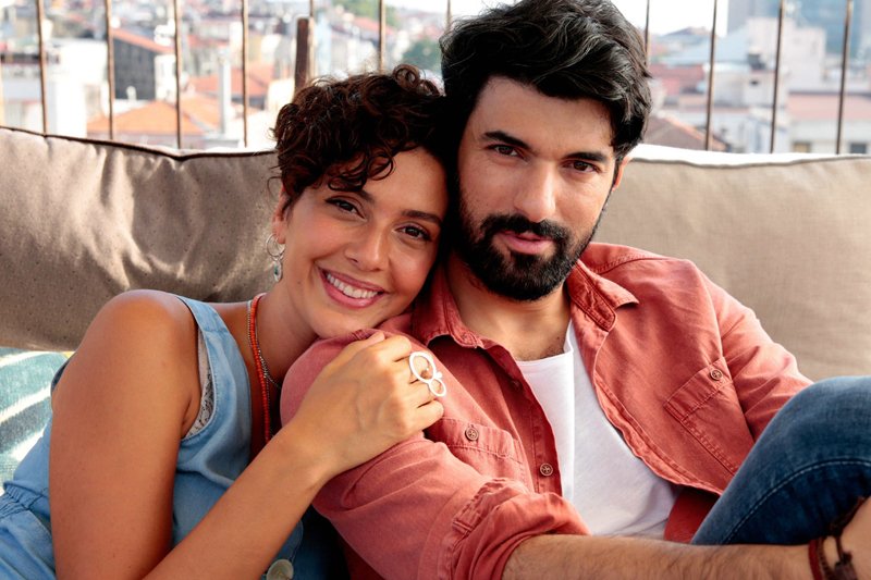 Bergüzar Korel ve Engin Akyürek’in Buluştuğu Filme İlk Bakış