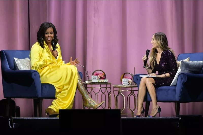 Michelle Obama’nın Göz Kamaştıran İddialı Çizmeleri