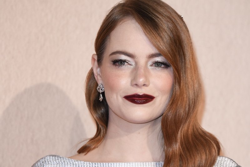 Emma Stone Kızıl Saçlarından Vazgeçti