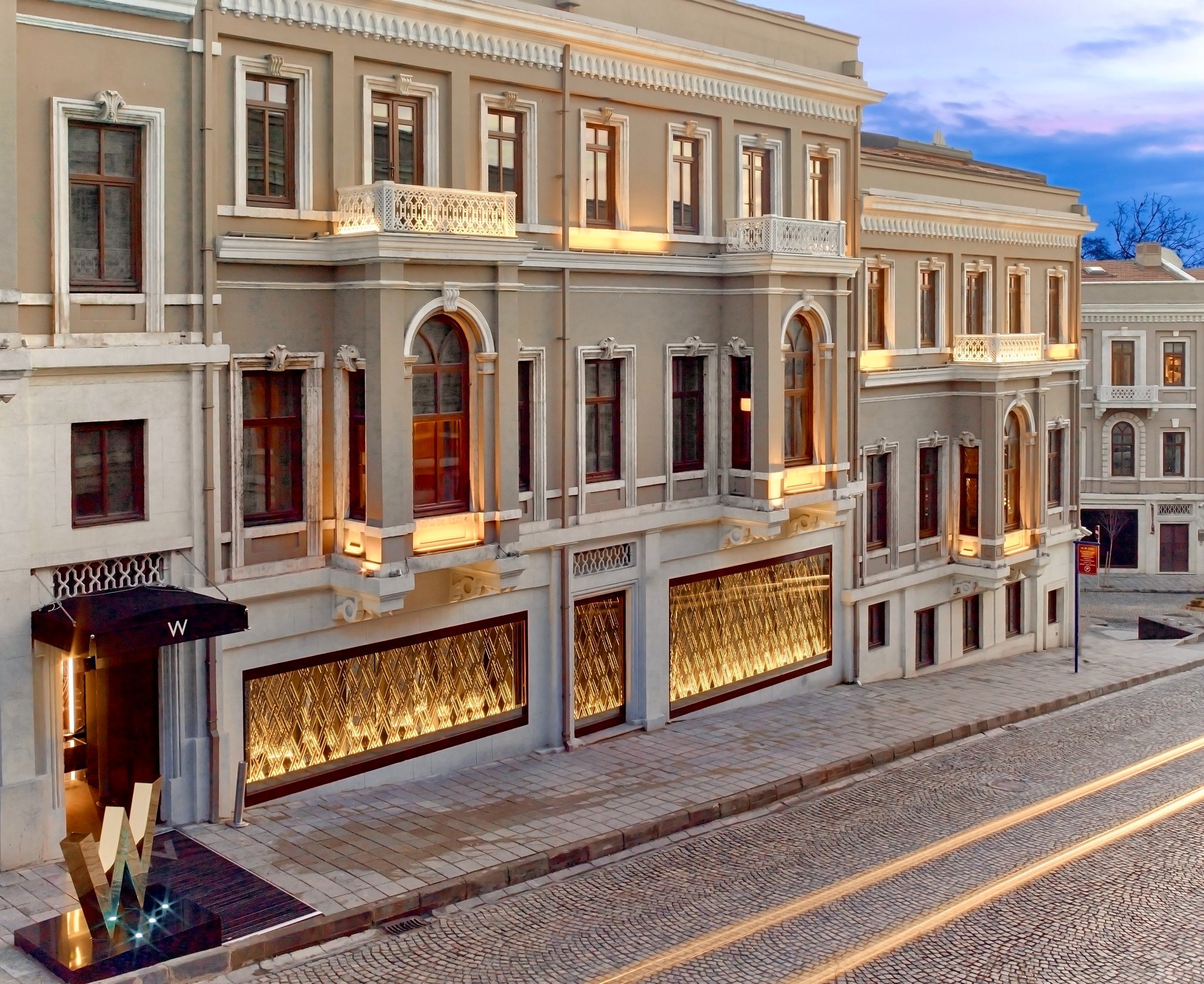 W Istanbul’un Nisan Ayı Programı Yine Dopdolu