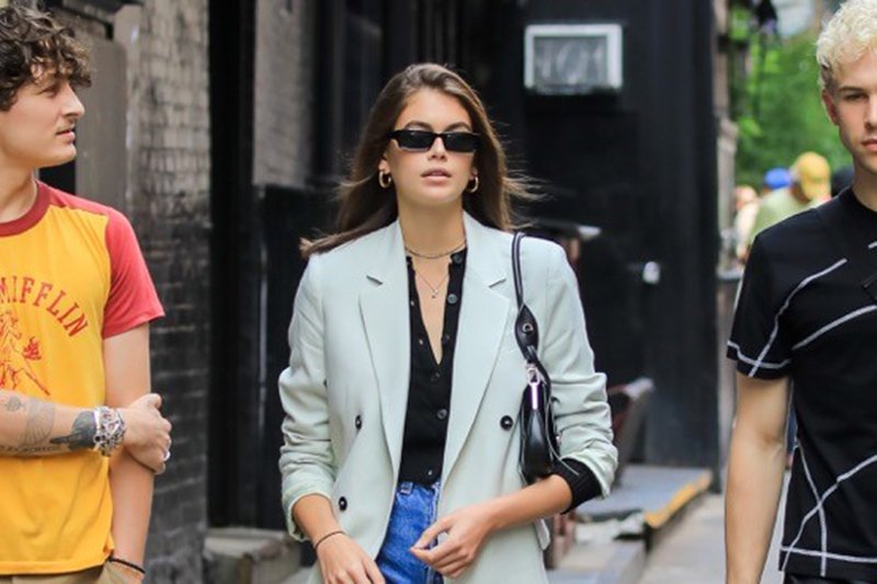 Mango Yine Sokak Stilinde Ünlü Yıldızların Tercihi!