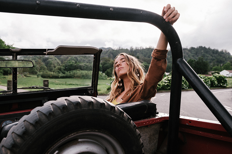 Mango’nun Discover Together Kampanyasının Yüzü Nuria Val’ın Azor Adaları’ndaki Göz Kamaştıran Çekimi